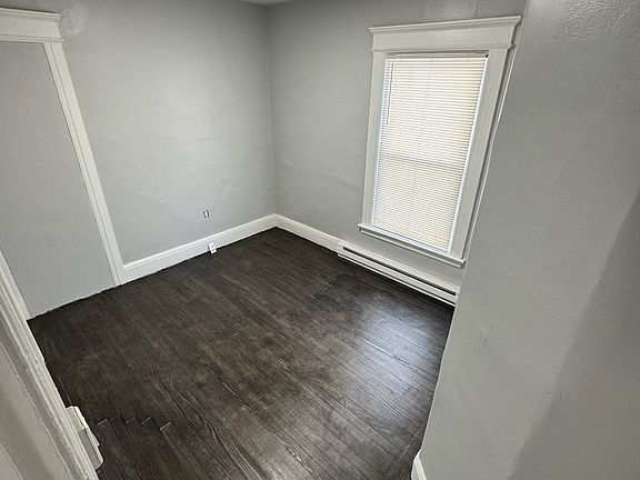 4th image of 325 Richmond Ave #1F