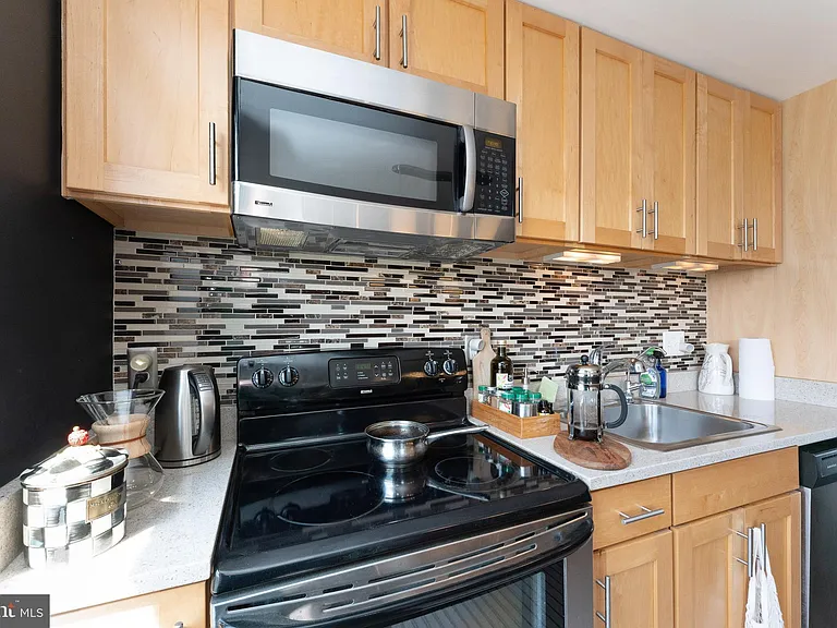 212 Oakwood St SE #322 — Photo 21