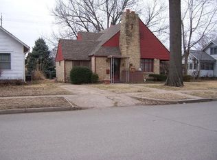 1008 E 12th Ave, Winfield, KS 67156