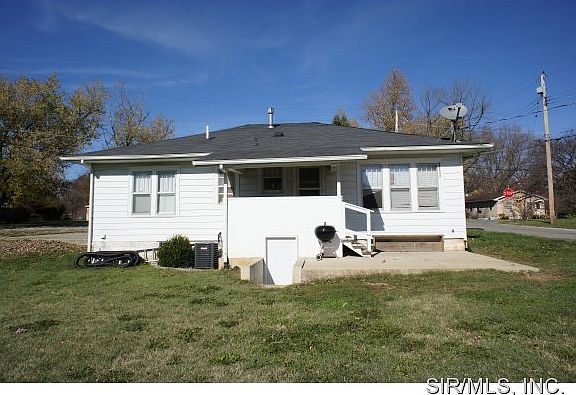 3rd image of 9952 South Road Ln