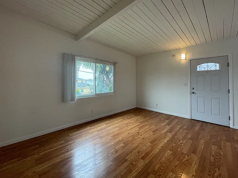 14830 Chadron Ave — Photo 9