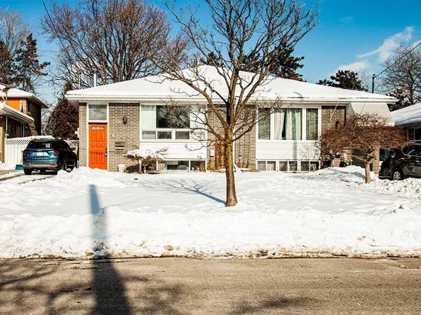 90 Billington Cres #2, Toronto, ON M3A 2G6