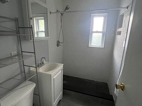 4th image of 2400 Langston Blvd APT 203