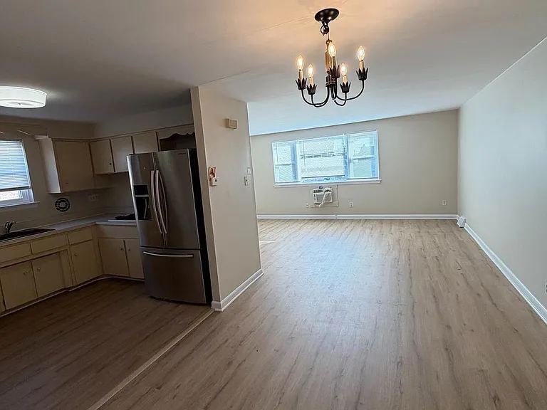 2343 Hoffnagle St — Photo 4