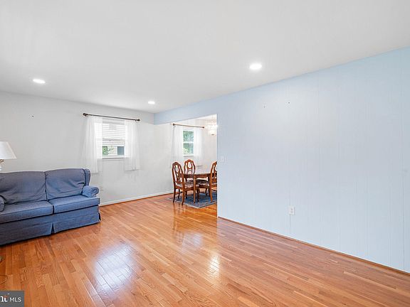 4th image of 2619 Newell Dr
