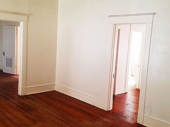 4th image of 2617 Dillard St