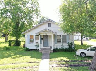 1704 N Goldman St, Victoria, TX 77901