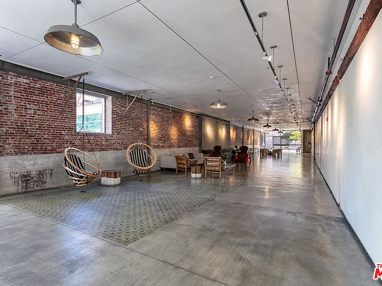 527 Molino St #202 — Photo 24