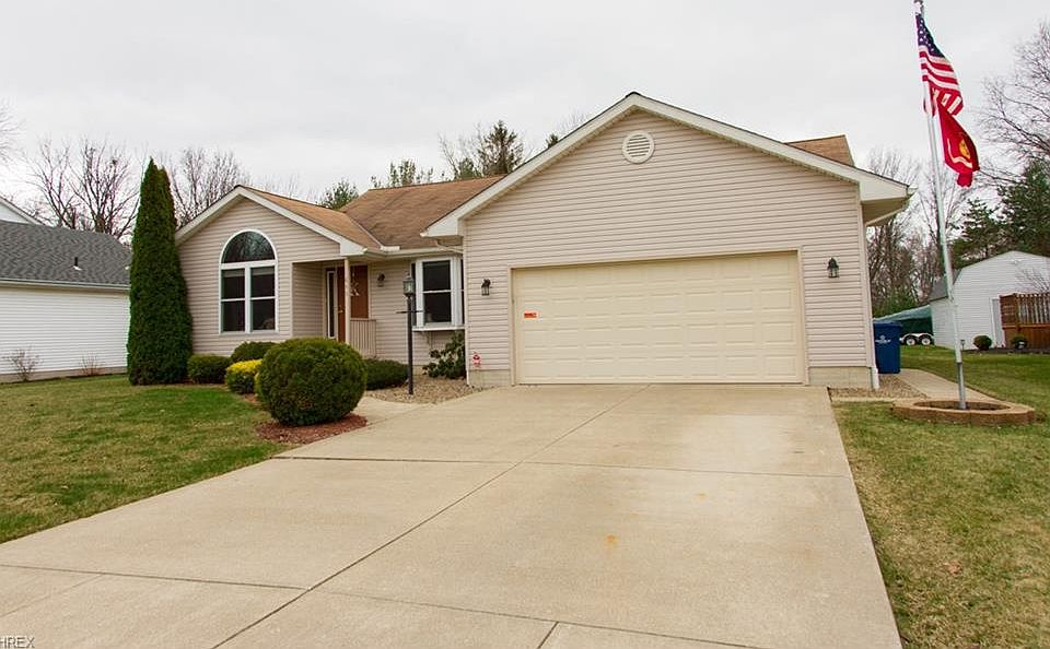 1st image of 845 Bryant Dr