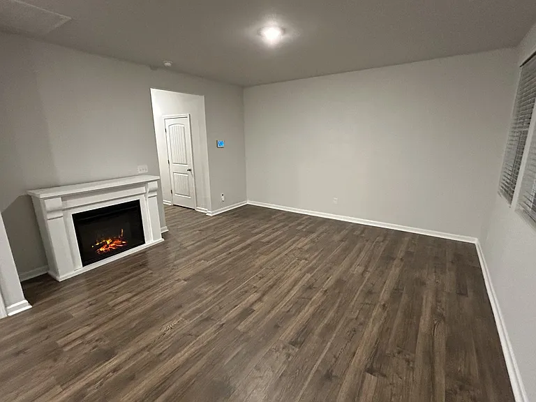1064 Pepper Stone Dr — Photo 4