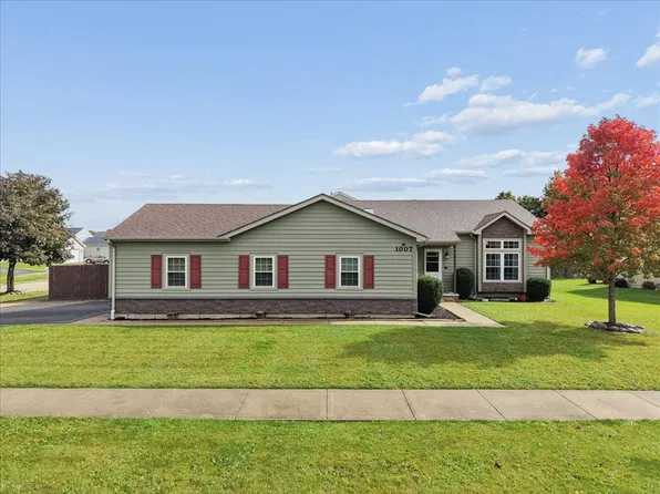 1007 Cardinal Dr, Zion, IL 60099