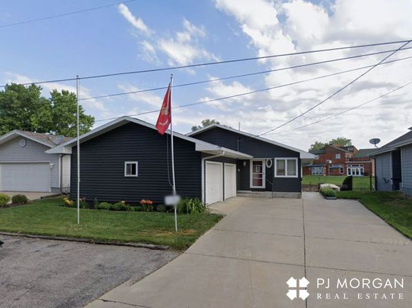 38 Lakewood Villa St