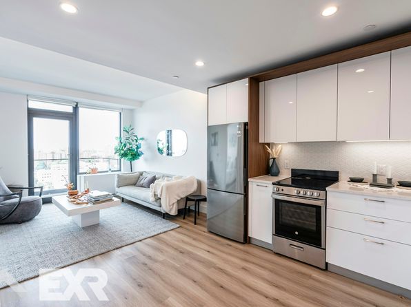 228 E 135th St #912