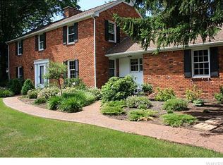 6 Chase Rd, Orchard Park, NY 14127