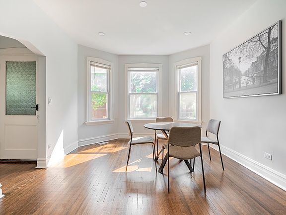 4th image of 2252 N Lawndale Ave #1