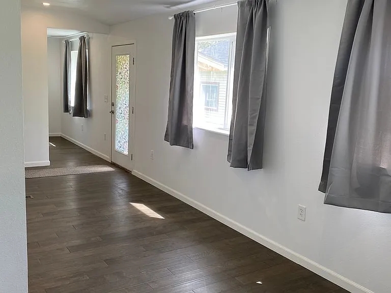 350 W Cottonwood Ave — Photo 6