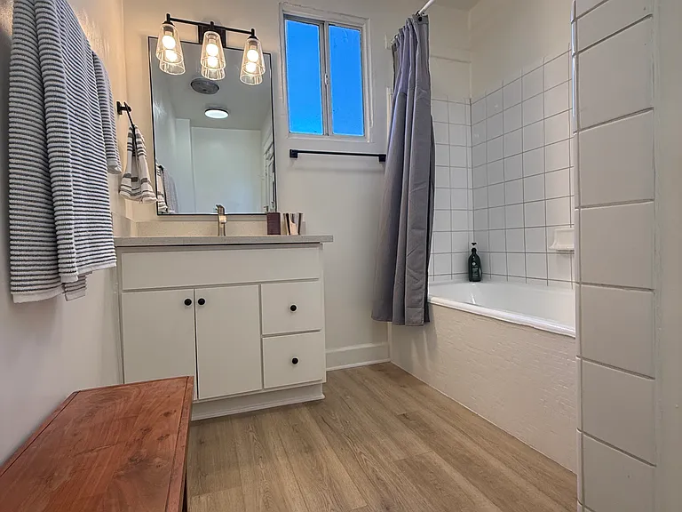 2238 Griffin Ave — Photo 5