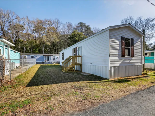 5660 Nelson St #18, North Charleston, SC 29418