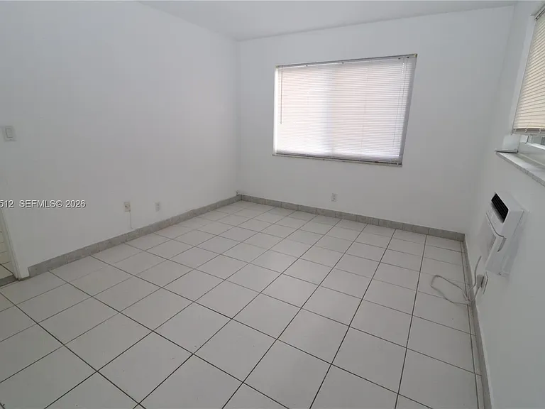 59 NW 37th St #5 — Photo 9