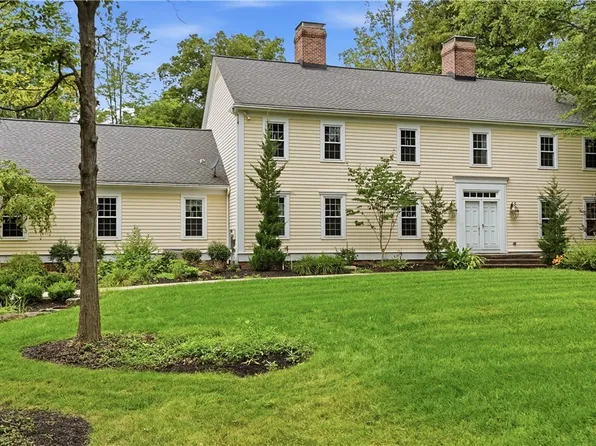 540 Fox Run Trl, Aurora, OH 44202