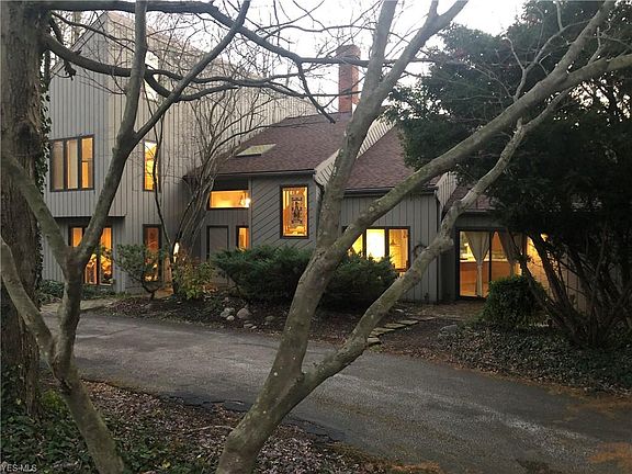 2nd image of 7265 Surrey Ln