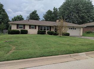 1939 E Smith St, Springfield, MO 65803