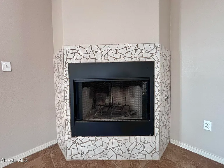 1573 Kenazo Ave — Photo 11