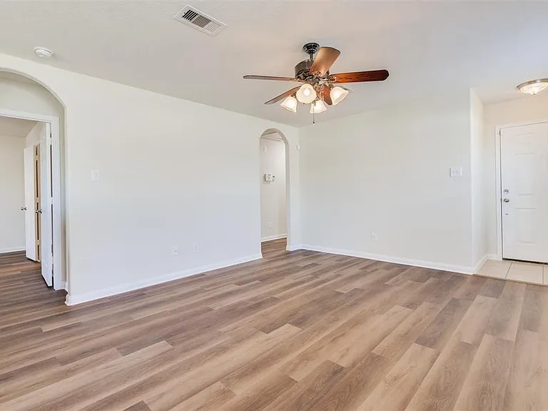 26918 Graybill Ct — Photo 4