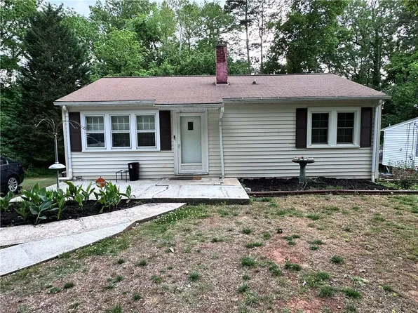 516 Rosewood Dr, Lexington, NC 27292