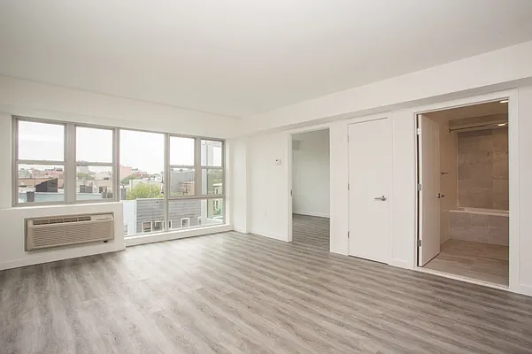 Rented by MNS Marketing | media 9