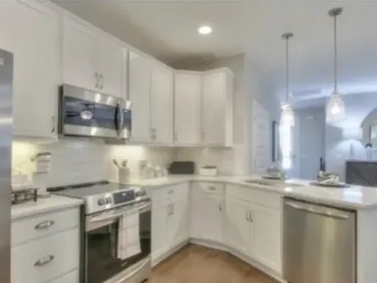 1623 Drakes Creek Rd — Photo 3