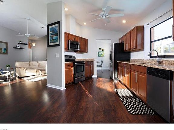 5th image of 27414 Pollard Dr