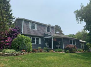 6 Johnny Pl, East Greenbush, NY 12061