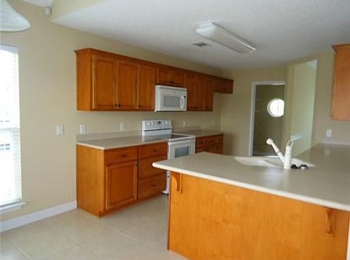 4th image of 242 Pink Dogwood Ln