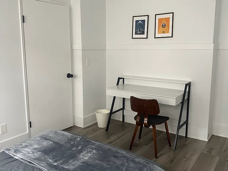 6136 Carlos Ave — Photo 10
