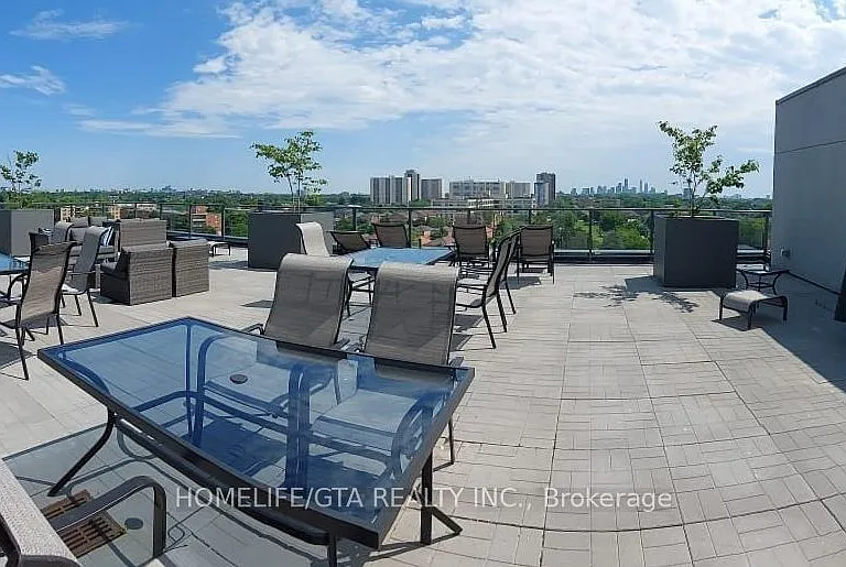 2433 Dufferin St #208 — Photo 41