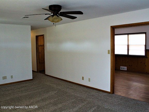 5th image of 745 Fairlane Ave