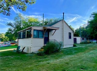 179 Lake Dr, Glocester, RI 02814