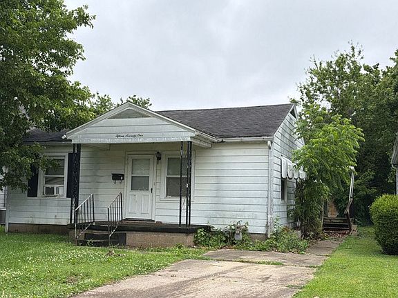 2nd image of 1571 Maxwell Ave