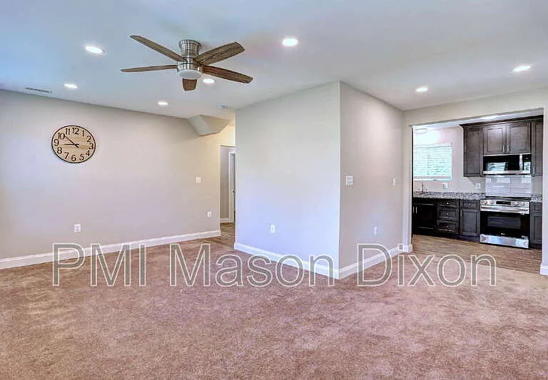 330 Compton Ave — Photo 18