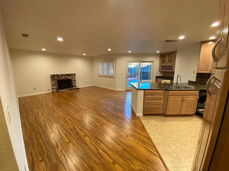 3565 Ballantyne Dr — Photo 8