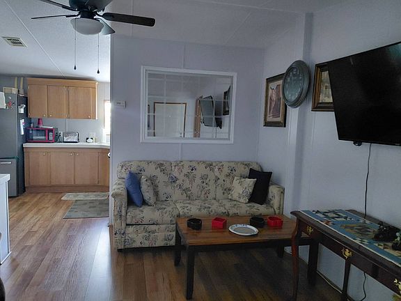 4th image of 39652 Keiths Cir