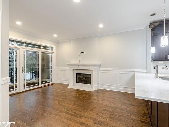 4th image of 1539 N Western Ave #1