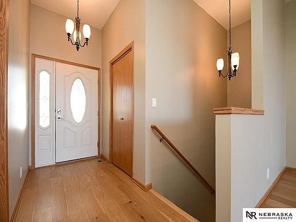 5th image of 6930 S 88th St
