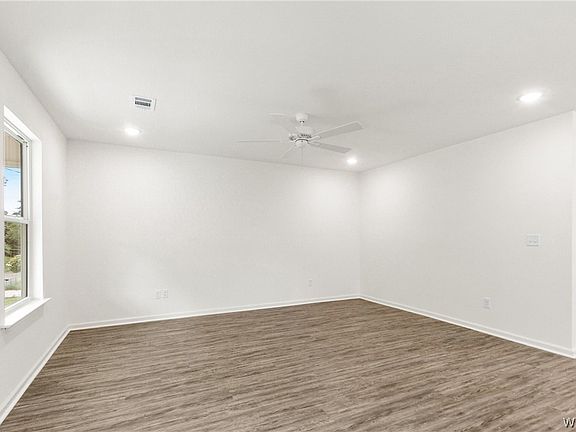 5th image of 1802 21st Ave E