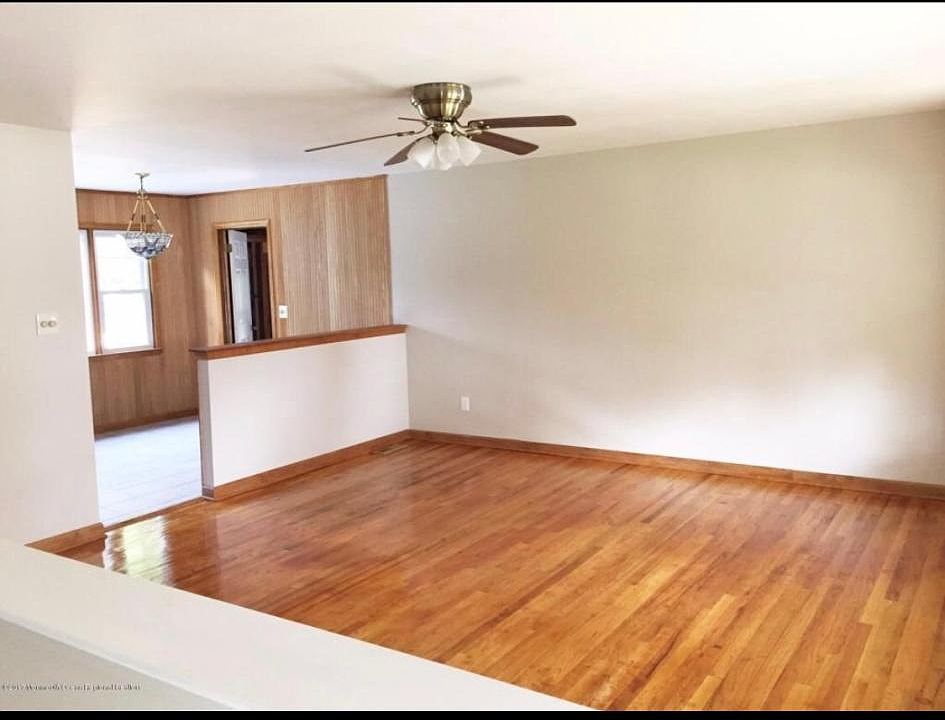 1st image of 1098 Bay Ave