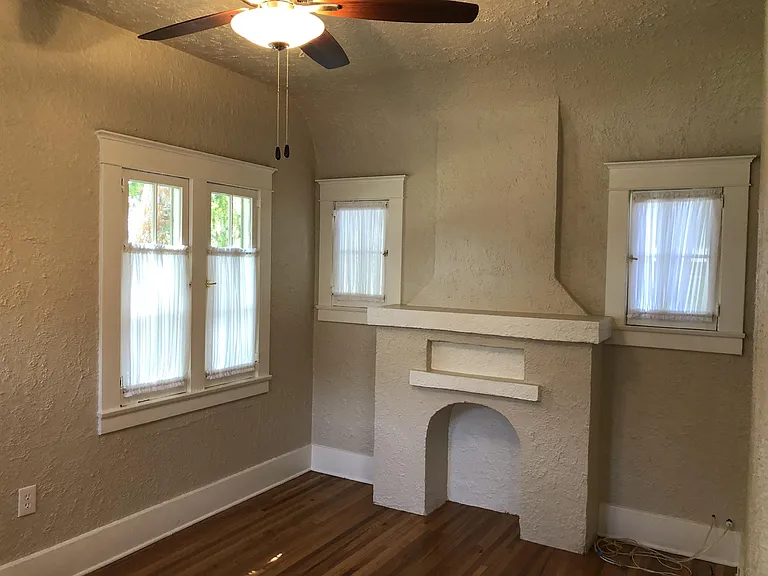 501 W Whiting Ave — Photo 8