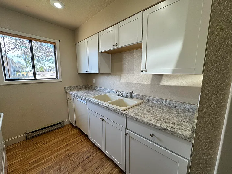 405 Roxy Ln #1 — Photo 2