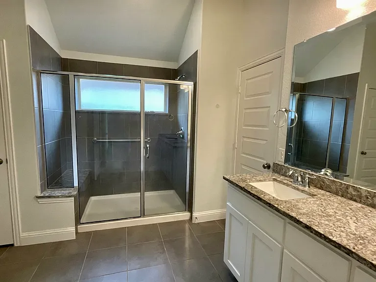 518 Overton Ave — Photo 22