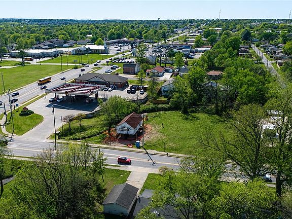 5th image of N North Main St #4